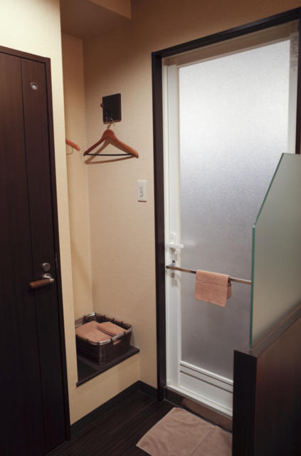 ホテル ピュア・アジアン(墨田区/ラブホテル)の写真『204号室　脱衣所』by INA69