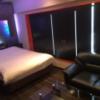 HOTEL EMERALD（エメラルド）(品川区/ラブホテル)の写真『203号室、ベッドルームは広々しています』by 町田氏