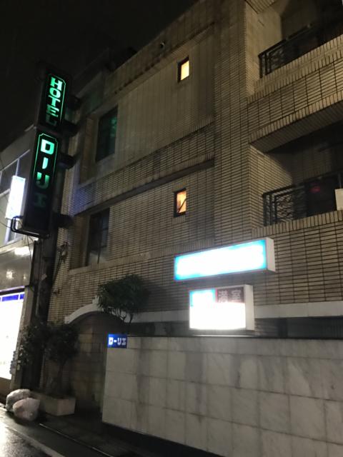ホテル ローリエ(中野区/ラブホテル)の写真『夜の外観・西側③』by 少佐