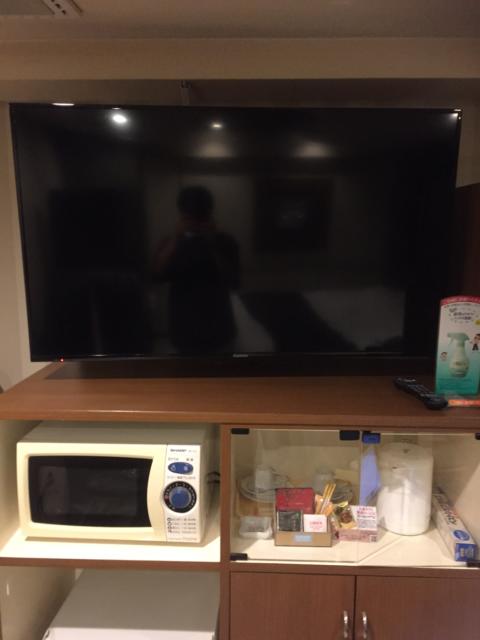 ラブフェアリー(町田市/ラブホテル)の写真『306号室 テレビと電子レンジ』by ホテル