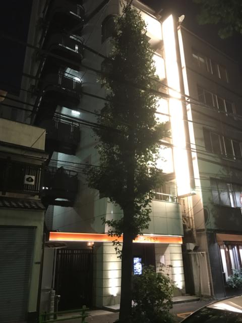 HOTEL COREST（コレスト）(中央区/ラブホテル)の写真『夜の外観③』by 少佐
