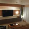 ホテルAYA(彩)(柏市/ラブホテル)の写真『309号室、壁掛けTV、左端に見えるのは持ち込み用冷蔵庫』by 来栖