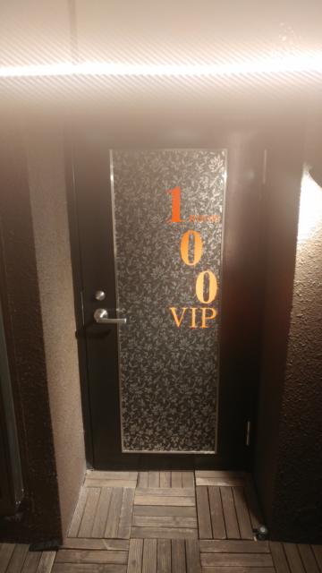 リオス柏(柏市/ラブホテル)の写真『100号室、部屋の玄関前。地下ヘ降りる』by 来栖