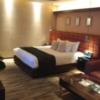 ホテルＷ(越谷市/ラブホテル)の写真『208号室、部屋の雰囲気、広いですよー♪ベッド 最高』by 来栖