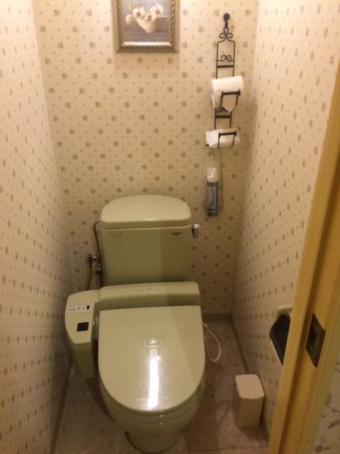 目黒エンペラー(目黒区/ラブホテル)の写真『405号室トイレ』by 名無しさん（ID:34218）