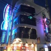 HOTEL JUKE BOX（ジュークボックス）(神戸市中央区/ラブホテル)の写真『夜の外観①』by 少佐