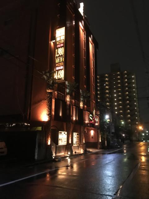 サファリ堺店(堺市堺区/ラブホテル)の写真『夜の外観⑤』by 少佐