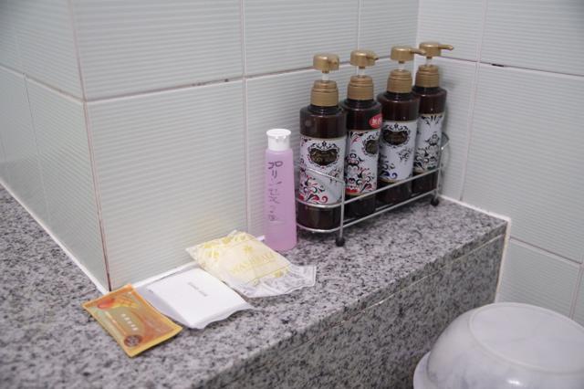 PRINCESS2世(台東区/ラブホテル)の写真『701号室　浴室のアメニティ』by マーケンワン