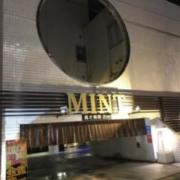MINT Premium(京都市伏見区/ラブホテル)の写真『駐車場出入口』by 少佐