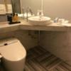ホテル シック(台東区/ラブホテル)の写真『301号室のトイレと洗面台』by 少佐