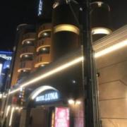 HOTEL LUNA(ルナ)池田店(全国/ラブホテル)の写真『昼過ぎの外観①』by 少佐