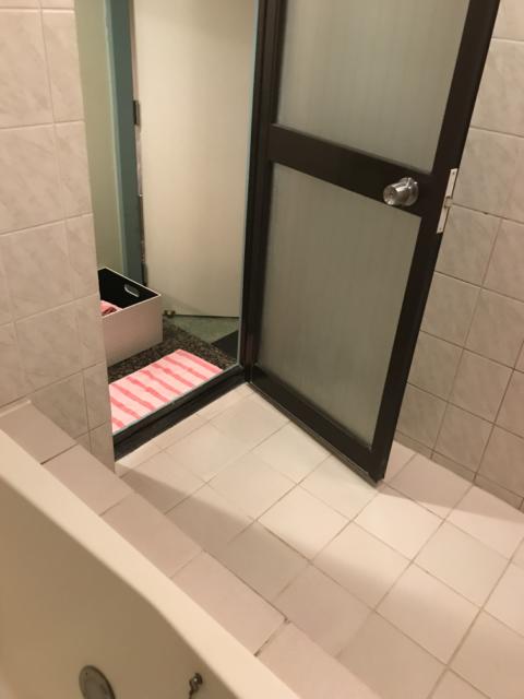 ラピア(新宿区/ラブホテル)の写真『202号室の浴室④』by 少佐