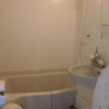 HOTEL STATION3(台東区/ラブホテル)の写真『501号室（浴室はユニットバスです。トイレはウオシュレット完備されています）』by 格付屋
