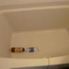 HOTEL STATION3(台東区/ラブホテル)の写真『501号室（浴槽はペットボトル４本分＋アルファだけです。二人ではちょっときついです。ジェットバスもついていません）』by 格付屋