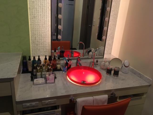 HOTEL GRASSINO URBAN RESORT 浦和 （ホテルグラッシーノアーバンリゾートウラワ）(さいたま市緑区/ラブホテル)の写真『505号室洗面化粧台』by 口コミ野郎