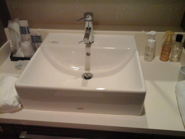 AMAND HOTEL（アマンド）(文京区/ラブホテル)の写真『601号室  洗面所洗面台』by ルーリー９nine