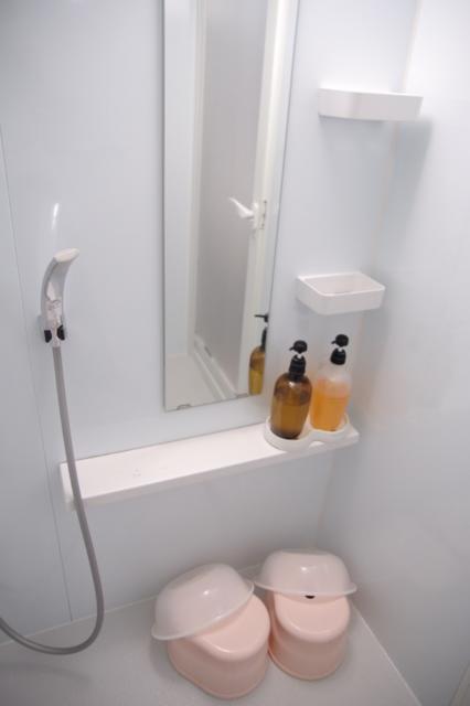 ホテル スターダスト(豊島区/ラブホテル)の写真『103号室　浴室の設備』by マーケンワン