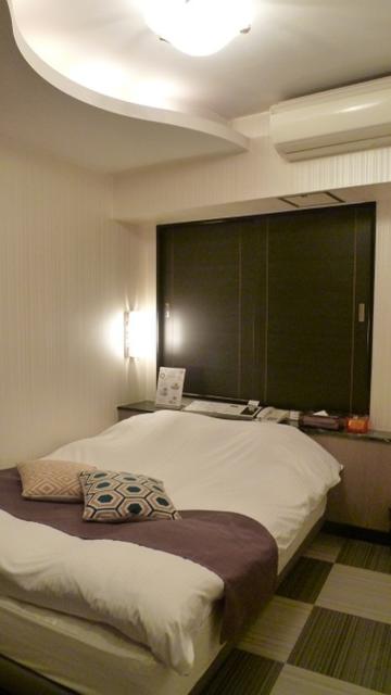 HOTEL Le Club（ホテルルクラブ）(台東区/ラブホテル)の写真『101号室Bタイプ（入口から部屋の全景です。シンプルな作りですが清潔感があります）』by 格付屋