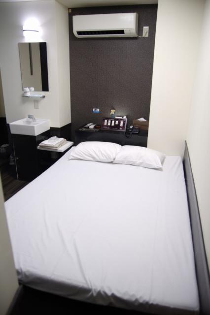 WEST ONE（ウエストワン）(豊島区/ラブホテル)の写真『401号室　ベッド』by マーケンワン