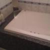 ホテル ルポ(墨田区/ラブホテル)の写真『302号室の風呂。大きく見えて、以外に浅いので一人用ですね。』by キジ