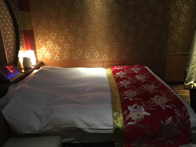 HOTEL GRASSINO URBAN RESORT 浦和 （ホテルグラッシーノアーバンリゾートウラワ）(さいたま市緑区/ラブホテル)の写真『606号室のベット』by 口コミ野郎