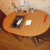 HOTEL Fine(ファイン)(新宿区/ラブホテル)の写真『305号室のテーブル、椅子２脚』by おこ