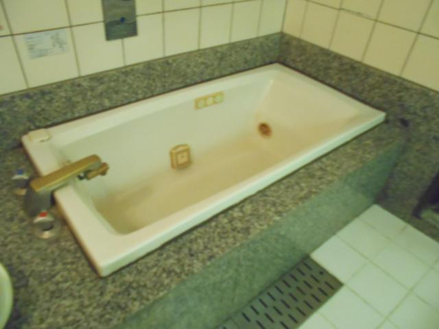 フランセ(八王子市/ラブホテル)の写真『901号室、浴槽』by もんが～