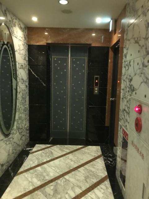 ビーナス(新宿区/ラブホテル)の写真『2階のエレベーターホール』by 少佐