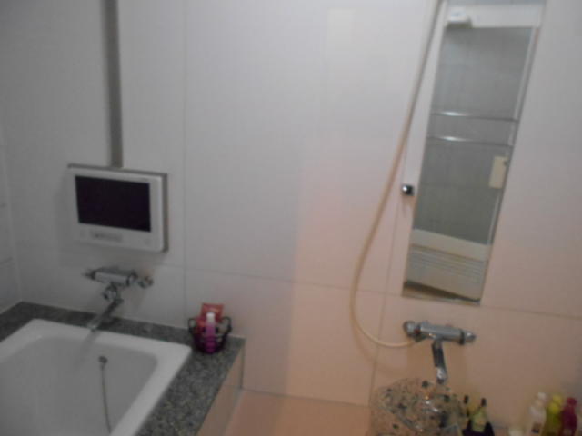 レステイ所沢(所沢市/ラブホテル)の写真『206号室、バスルーム』by もんが～