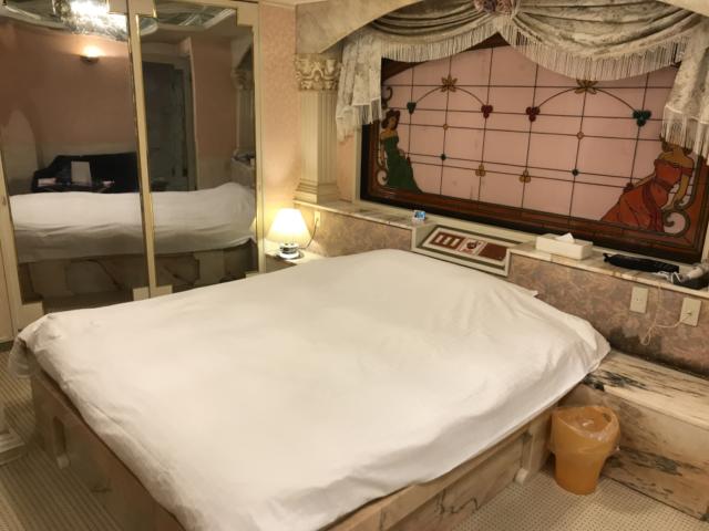ホテル ロッソ(羽島市/ラブホテル)の写真『302号室 ベット』by なめねこ