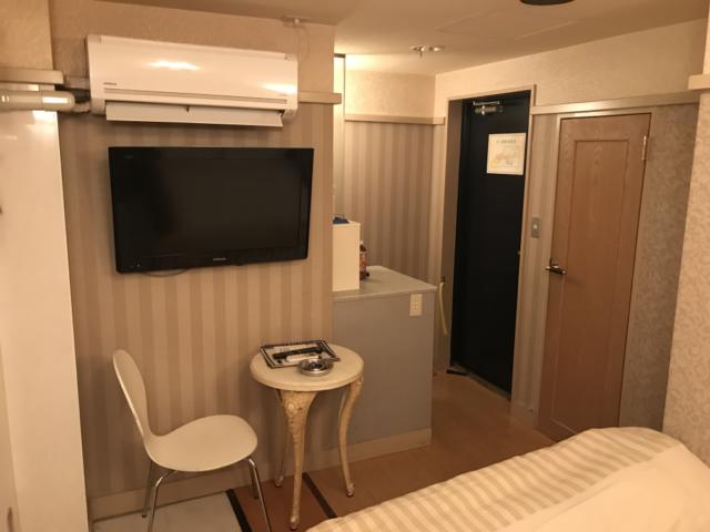サザンクロス(新宿区/ラブホテル)の写真『406号室テレビ』by 健介