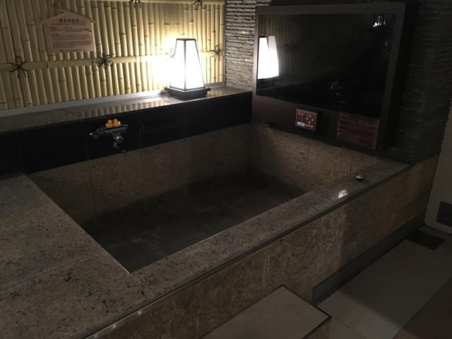 HOTEL GRASSINO URBAN RESORT 浦和 （ホテルグラッシーノアーバンリゾートウラワ）(さいたま市緑区/ラブホテル)の写真『604号室の露天風呂』by 口コミ野郎