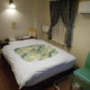 HOTEL府中(府中市/ラブホテル)の写真『405号室、ベッド』by もんが～