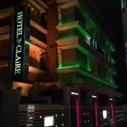 ホテルCLAiRE（クレア）(渋谷区/ラブホテル)の写真『夜の外観です。退出した後に暫くして戻って撮影しました。』by キジ