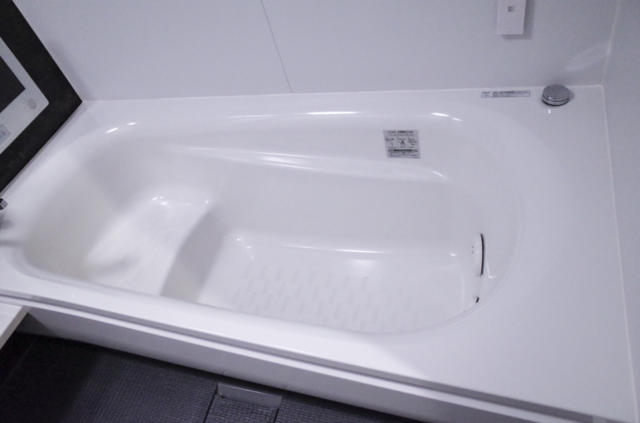HOTEL GARNET（ガーネット)(千葉市中央区/ラブホテル)の写真『302号室　浴槽』by INA69