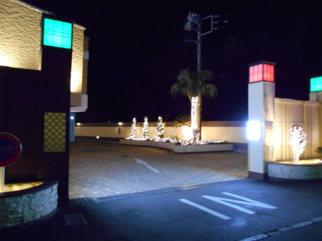 HOTEL Ｄ 入間(入間市/ラブホテル)の写真『夜の入り口』by もんが～