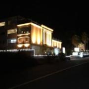 HOTEL Ciel (シエル)沼津(沼津市/ラブホテル)の写真『夜の外観』by まさおJリーグカレーよ