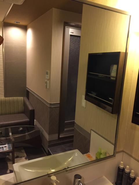 HOTEL JADE（ジェード）(豊島区/ラブホテル)の写真『401号室、洗面所鏡』by 日本代表