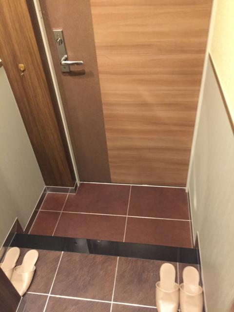 HOTEL JADE（ジェード）(豊島区/ラブホテル)の写真『401号室、玄関』by 日本代表