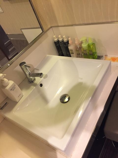 HOTEL JADE（ジェード）(豊島区/ラブホテル)の写真『401号室、洗面所』by 日本代表