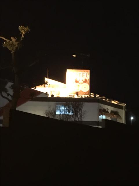 HOTEL leo 富士宮（レオ）(富士宮市/ラブホテル)の写真『夜の外観』by まさおJリーグカレーよ
