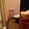 ホテル モアナ大塚(豊島区/ラブホテル)の写真『204のバスルームのドアを空けたところ。風呂トイレ別は好感持てます。』by ゆうじい