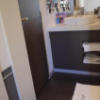 HOTEL ALL-INN G（オールインジー）(豊島区/ラブホテル)の写真『906号室　洗面スペース全景　扉の奥はトイレ』by INA69