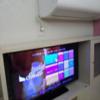 ホテルスマイル(豊島区/ラブホテル)の写真『201号室　テレビ&amp;エアコン』by 巨乳輪ファン