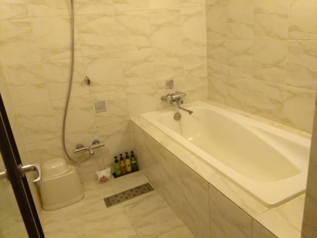 WILL URBAN（ウィルアーバン）八王子(八王子市/ラブホテル)の写真『305浴槽　たてながで狭いです』by 名無しさん（ID:28468）