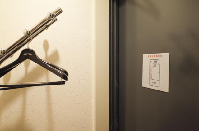 HOTEL CLIO（クリオ）東口店(豊島区/ラブホテル)の写真『403号室　玄関』by INA69