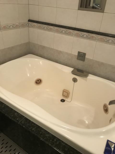 HOTEL CEAN新宿（セアン）(新宿区/ラブホテル)の写真『605号室の浴槽』by 少佐