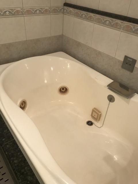 HOTEL CEAN新宿（セアン）(新宿区/ラブホテル)の写真『605号室の浴槽②』by 少佐