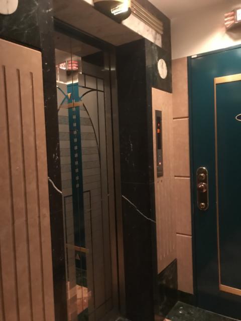 HOTEL CEAN新宿（セアン）(新宿区/ラブホテル)の写真『6階のエレベーターホール』by 少佐