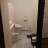 ホテル アトランタ(豊島区/ラブホテル)の写真『1002、シャワールームのドアを開けると正面にトイレ。右側が浴室です。』by ゆうじい